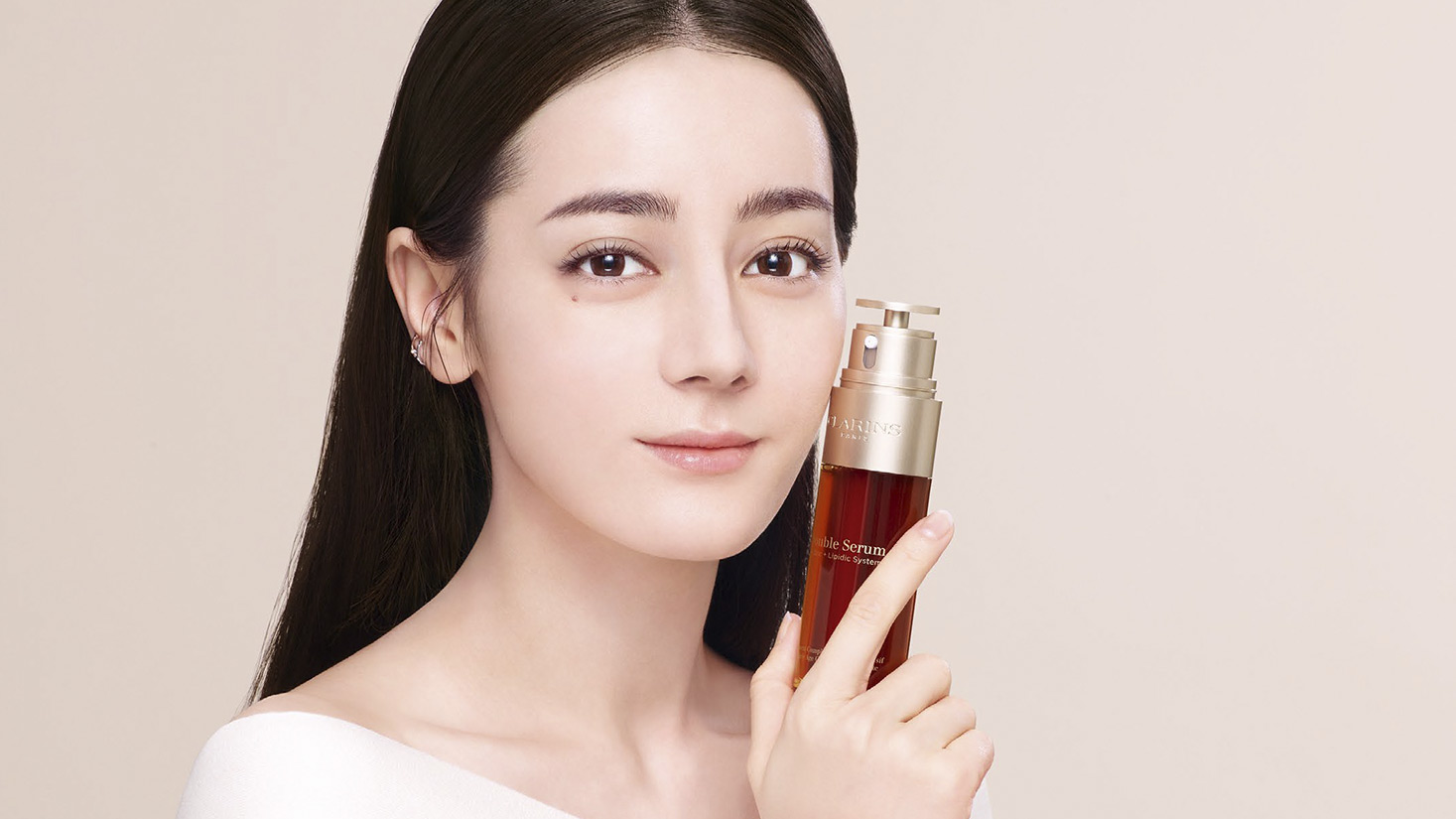 YuCong_Clarins_Double-Serum_Dilraba_825px_01
